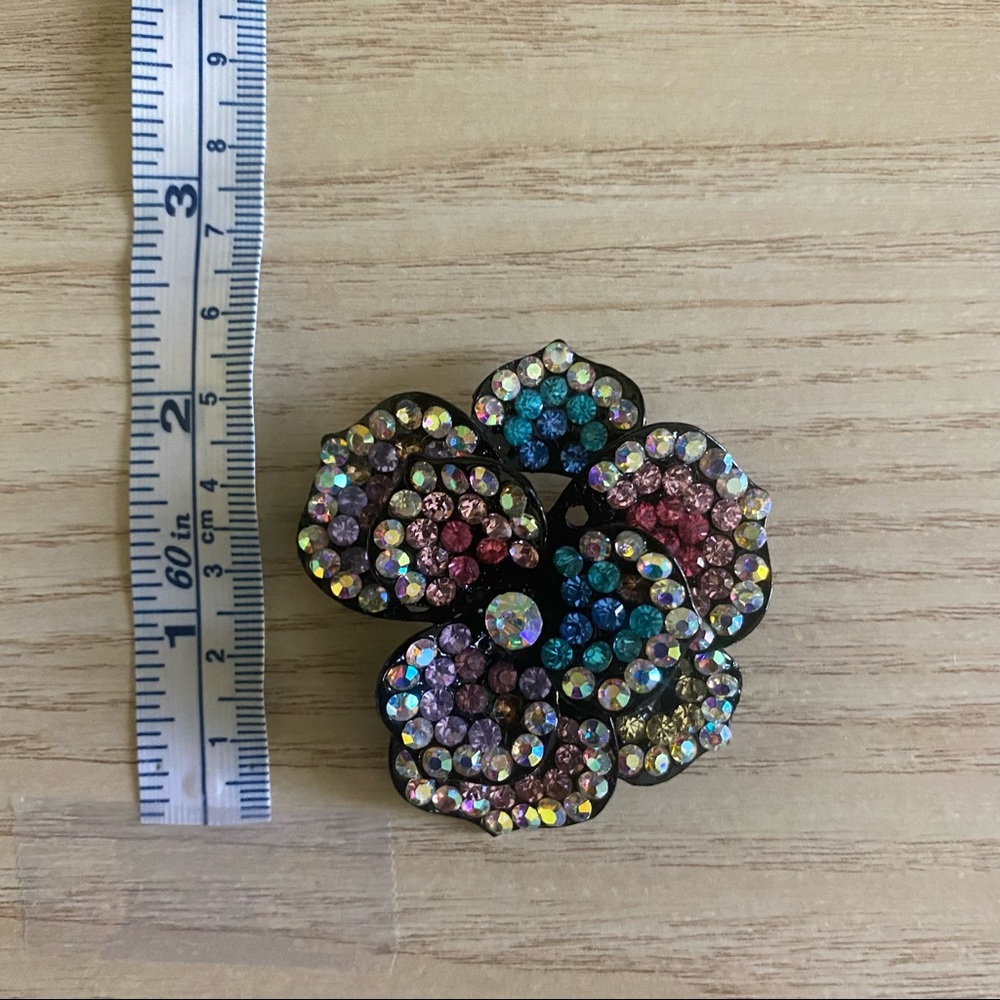 Vintage Flower Petal Brooch